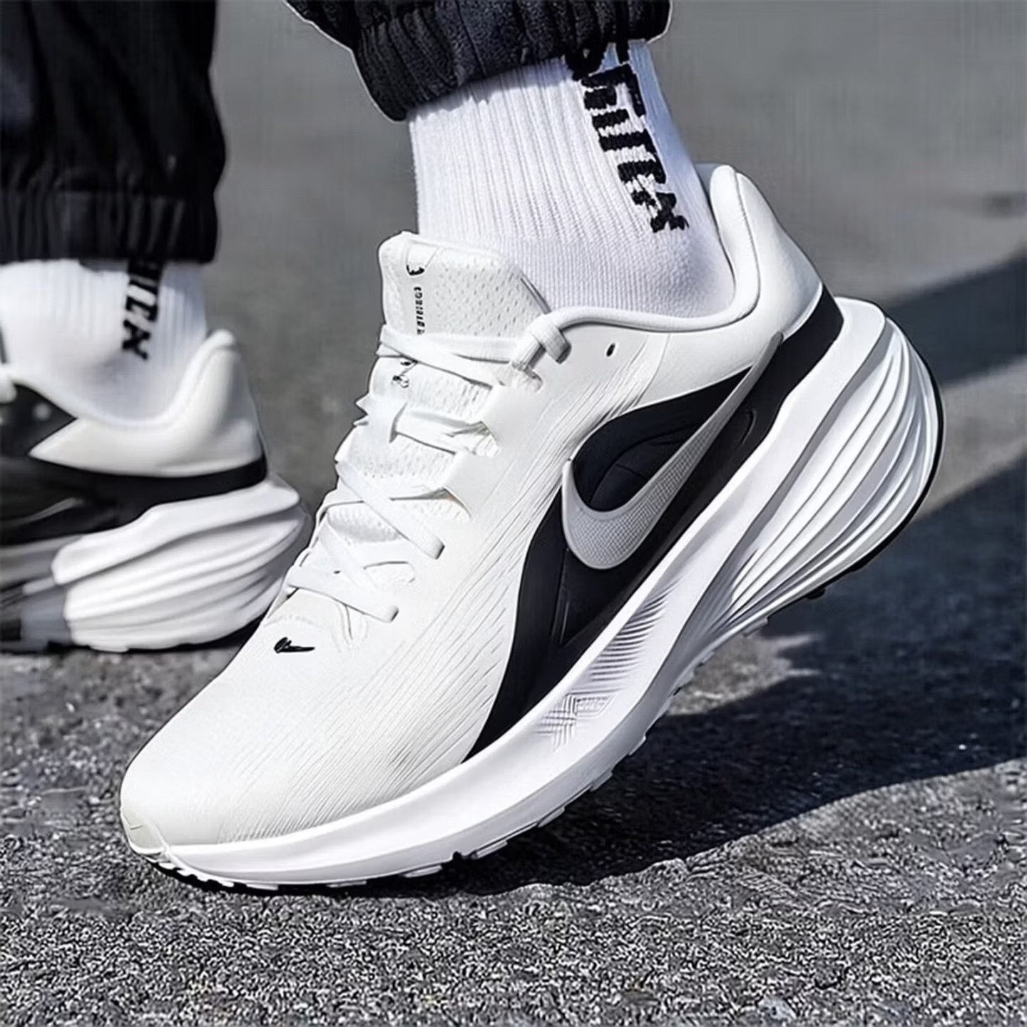 Lightweight Road Running Shoes - NIKE DOWNSHIFTER 14 Herren-Laufschuhe Herbst Straßen-Sportschuhe