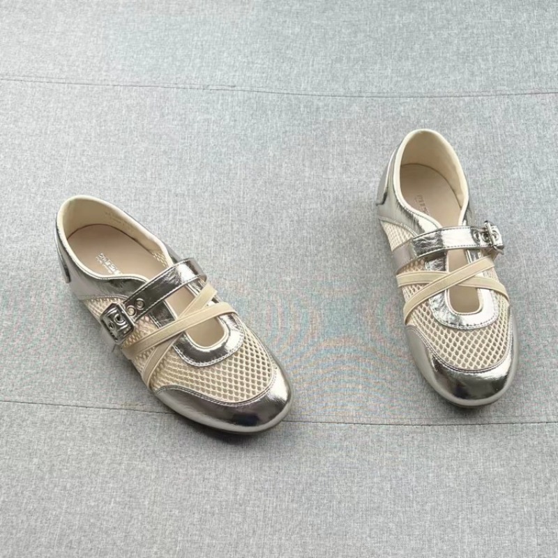 Neue Patchwork-Sneaker mit Hoh – Sneakers Bewertung und Preis